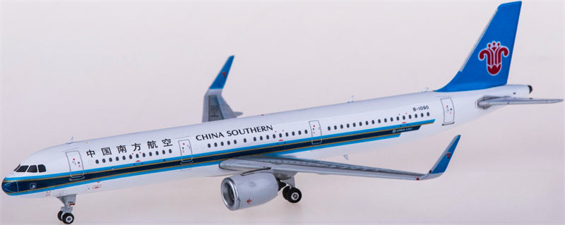 Phoenix China Southern Airbus A321neo B-1090 1:400 Diecast Model view 1