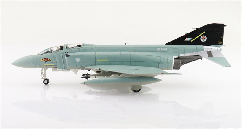 HOBBY MASTER  McDonnell Douglas F4J Phantom II ZE359 74 Sqn. RAF Wattishham 1:72 Aircraft Pre-built Model