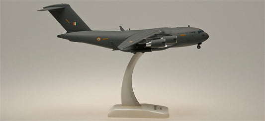 Hogan Indian Air Force Boeing C-17A Globemaster III 1:200 ABS Model view 1