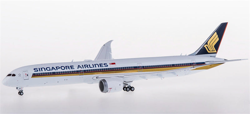 JC Wings Singapore Airlines Boeing 787-10 9V-SCB Flaps Down 1:400 Diecast Model view 5