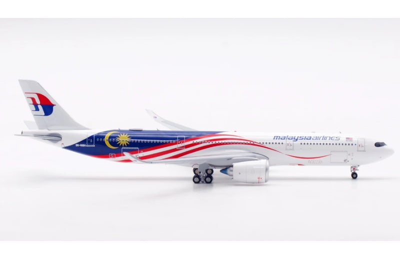 Aviation 1:400 Malaysia Airlines A330-900NEO 9M-MNH  DIECAST Model