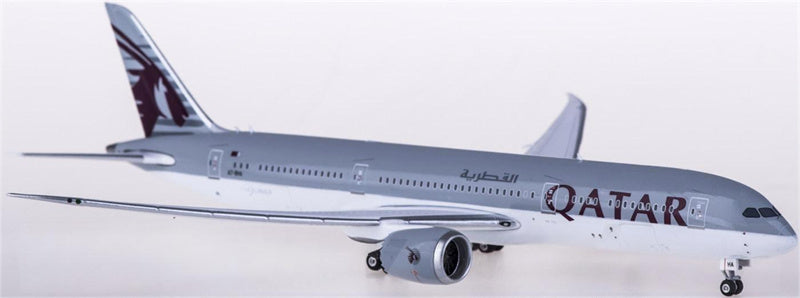 Phoenix Qatar Boeing 787-9 A7-BHA 1:400 Diecast Model view 2