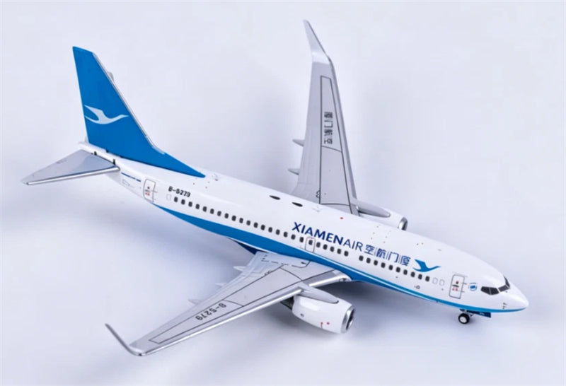 C Model 1:400 XiamenAir Boeing 737-700 B-5279  DIECAST Model