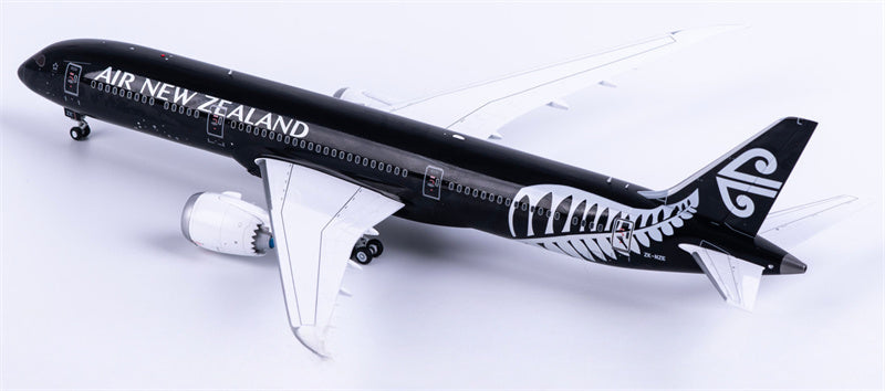 SQ Wings 1:200 Air New Zealand Boeing 787-9 ZK-NZE  Diecast Model