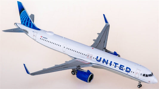 Geminijets United Airlines for Airbus A321neo N14502 1:200 Aircraft Pre-built  Airliner Model Display