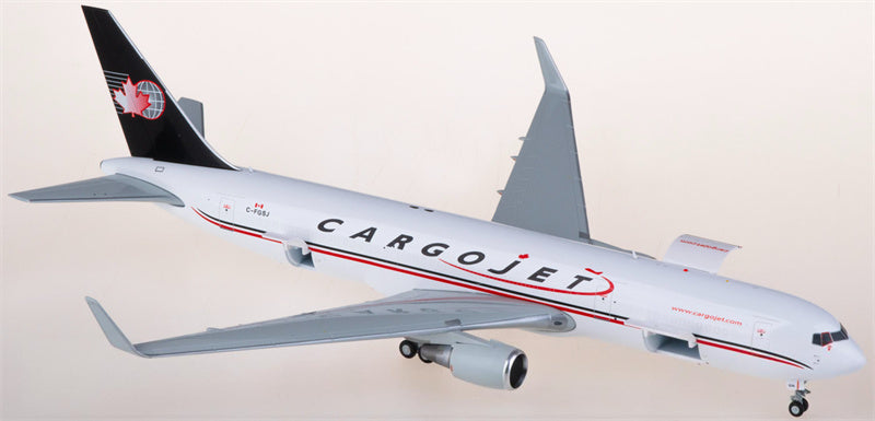 Geminijets Cargojet Boeing 767-300ER C-FGSJ Interactive Series 1:200 Diecast Model view 1