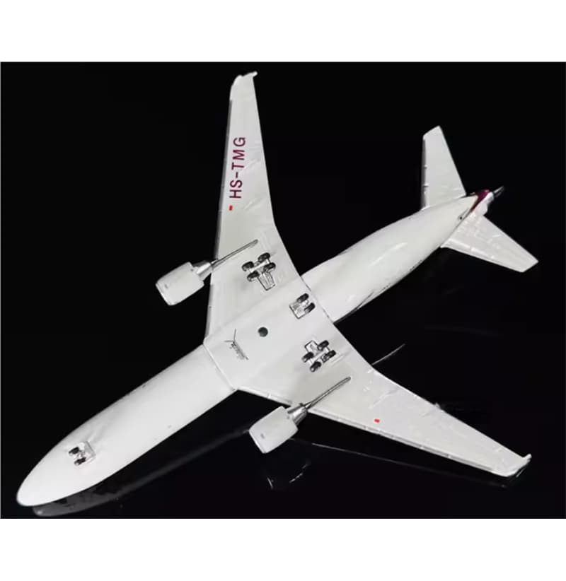 Phoenix Thai Airways McDonnell Douglas MD-11 HS-TMG 1:400 Aircraft Pre-built  Airliner Model Display
