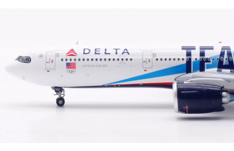 Aviation 1:400 Delta Air Lines A330-900NEO N411DX  DIECAST Model
