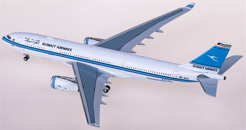NG Models Kuwait Airways Airbus A330-200 9K-APC 1:400 Diecast Model view 2