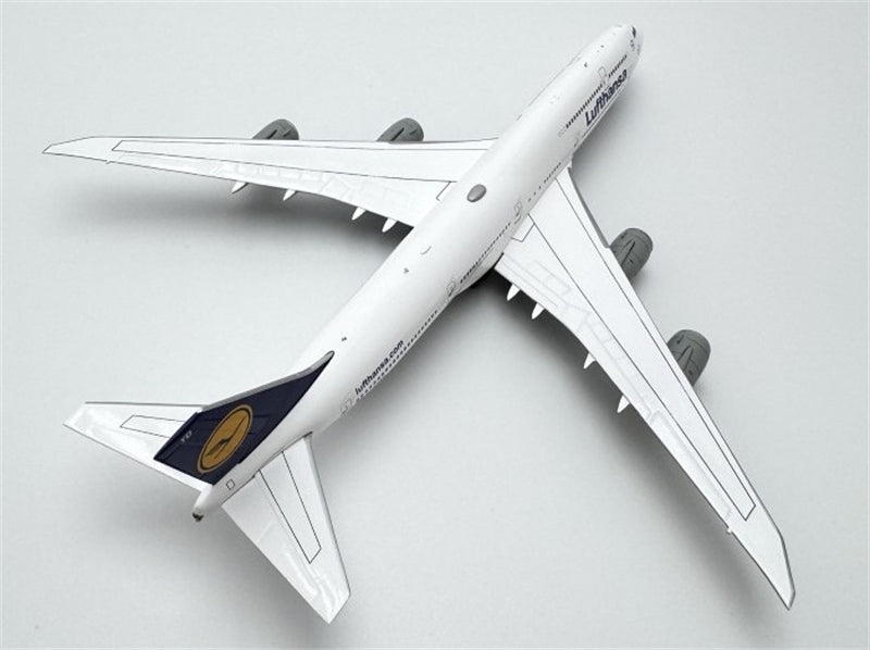 YY Wings Lufthansa Airlines Boeing 747-8 D-ABYD 1:400 Diecast Model view 2