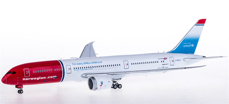 JC Wings Norwegian Air Shuttle Boeing 787-9 G-CKLZ 1:400 Diecast Model view 1