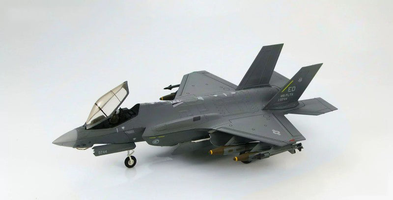 HOBBY MASTER USAF / Edwards AFB F-35A 461st FLTS 412th TW 1:72 Model 2013   07-0744