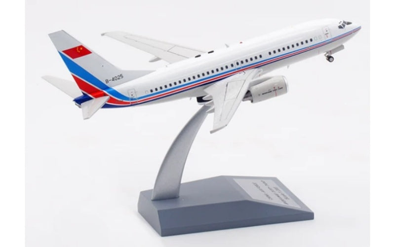 Aviation 1:200 PLAAF Chinese Air Force B737-700 B-4025 Limited Edition DIECAST Model