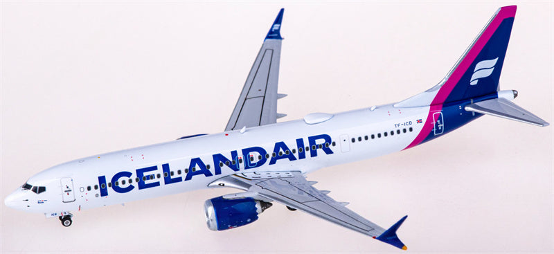Phoenix Icelandair Boeing 737 MAX 9 TF-ICD 1:400 Diecast Model view 4