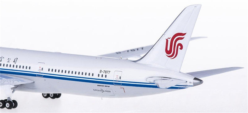 Phoenix Air China for Boeing 787-9 B-7877 1:400 Airplane Pre-built  Airliner Model Display