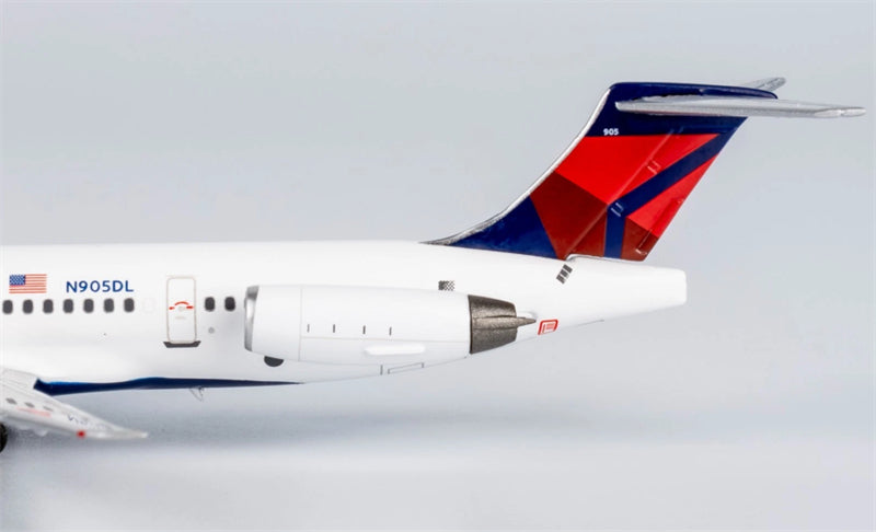 NG Models 1:400 Delta Air Lines Douglas MD-88  N905DL  DIECAST Model