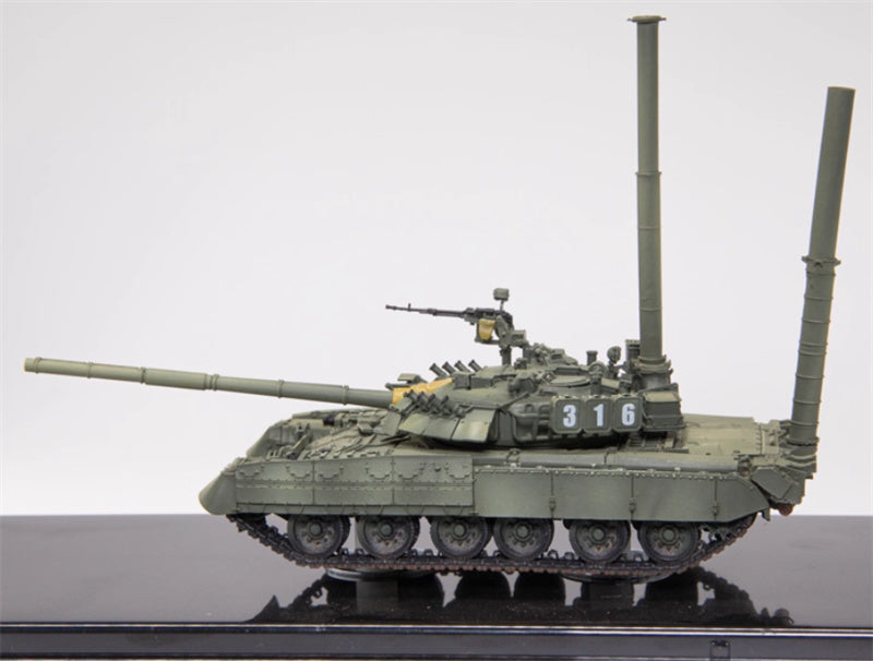 5M HOBBY Russian T-80U main battle tank shallow crossing device deployed version with switchable states w/ random tank numbers 1:72 Tank Pre-built Model