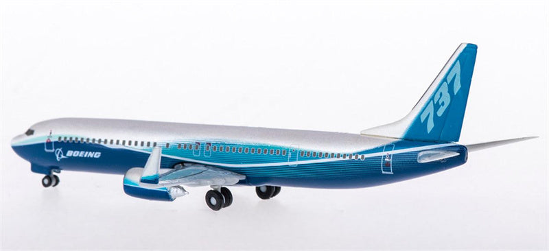 Hogan Boeing 737-900ER 1:500 Diecast Model view 3