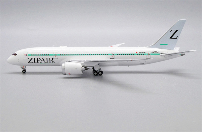 JC Wings ZIPAIR Boeing 787-8 Dreamliner JA825J 1:400 Diecast Model view 2
