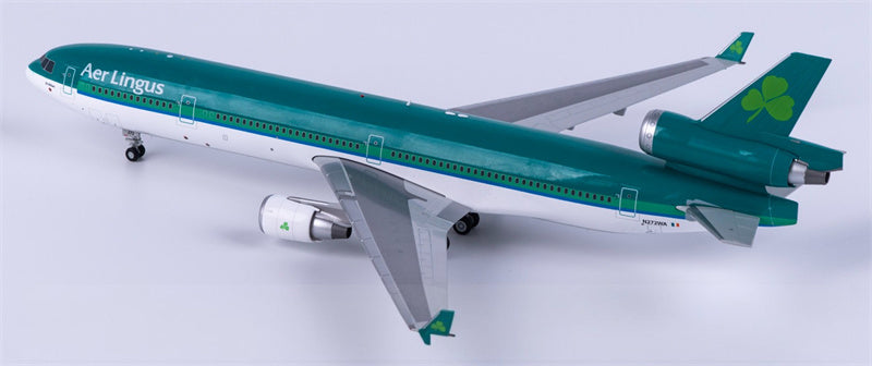 SQ Wings Aer Lingus McDonnell Douglas MD-11 N272WA 1:200 Diecast Model view 3