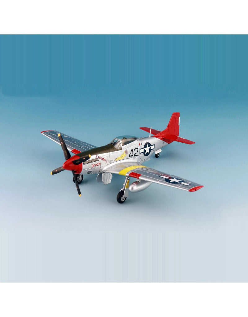 HOBBY MASTER USAAF / Ramitelli Italy P-51D Mustang 332nd FG 301st FS Tuskegee Airmen 1:48 Model 1945 1st Lt. Charles White Creamer's Dream 42