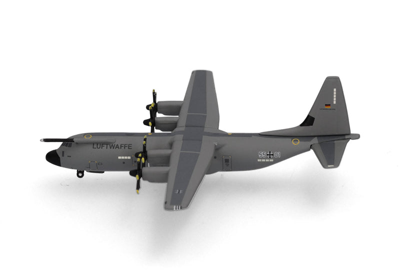 Herpa Luftwaffe Lockheed C-130J-30 Super Hercules 55+01 1:500 Diecast Model view 2