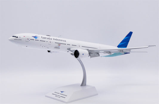 JC Wings Garuda Indonesia Boeing 777-300ER PK-GIA Flaps Down 1:200 Diecast Model view 1