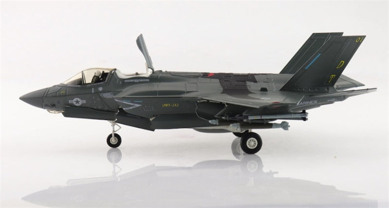 Hobby Master Lockheed F-35B 169623 VMFA 242 Bats Iwakuni 2024 (beast mode) 1:72 Airplane Pre-built Model