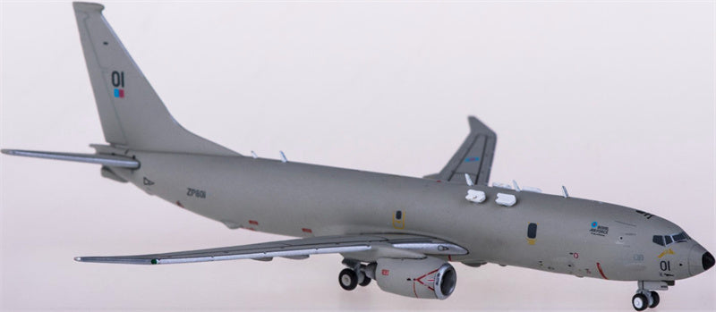 Geminijets RAF Boeing P-8A ZP801 1:400 Diecast Model view 2