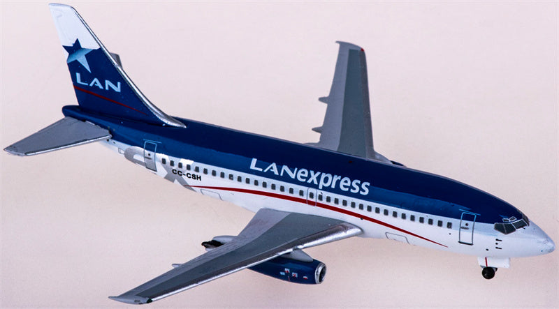 AeroClassics LAN Airlines Boeing 737-200 CC-CSH 1:400 Diecast Model view 3