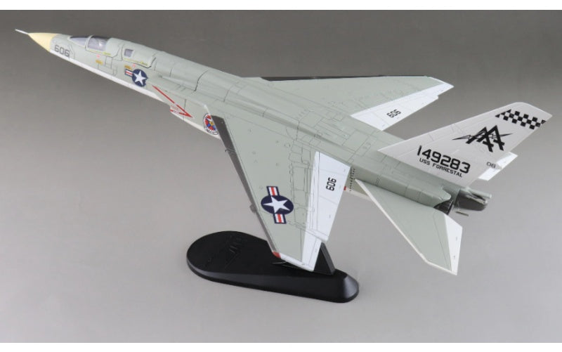 HOBBY MASTER  RA-5C  1:72 Model 1967  USS Forrestal 149283