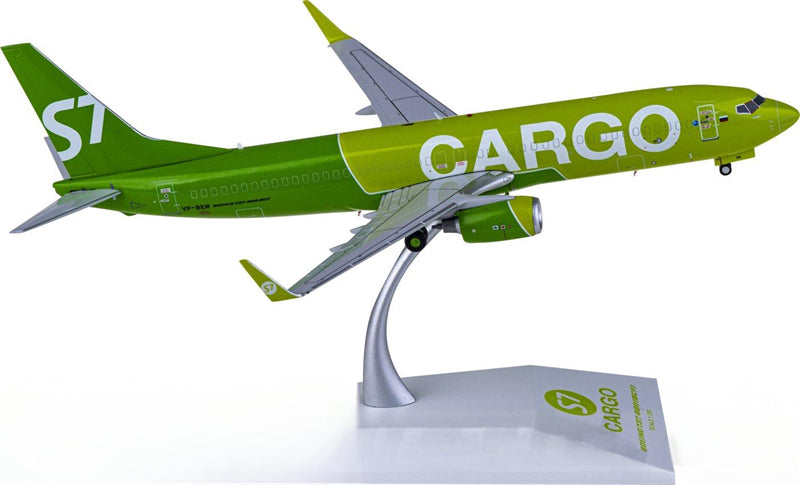 JC Wings S7 Cargo Boeing 737-800BCF VP-BEM 1:200 Diecast Model view 1
