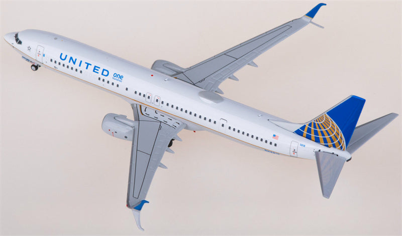 NG Models United Airlines Boeing 737-900ER N69818 1:400 Diecast Model view 1