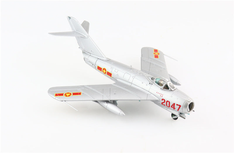 HOBBY MASTER MIG-17 Fresco C 2047, flown by Nguyen Van Bay, 923rd Fighter Rgt. 1972 1/72 Aircraft Pre-built Model