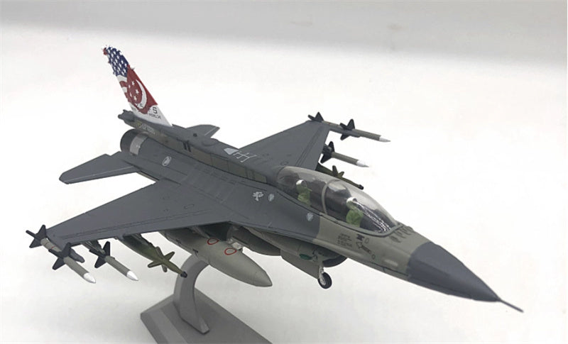 FLOZ F16D Singapore Air Force fighter jet 1:72 Aircraft Pre-built Model