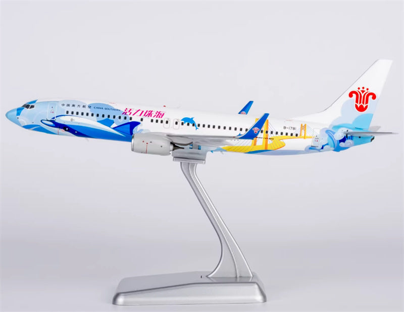NG Models China Southern Boeing 737-800 B-1781 1:200 Aircraft Model
