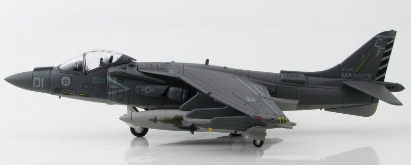 HOBBY MASTER USMC AV-8B VMA-211 1:72 Model   Wake Island Avengers 165419