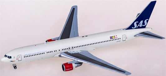 JC Wings SAS Boeing 767-300ER LN-RCH 1:400 Diecast Model view 1