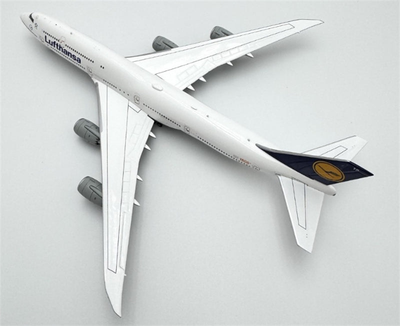 YY Wings Lufthansa Airlines Boeing 747-8 D-ABYP 1500th 1:400 Diecast Model view 3