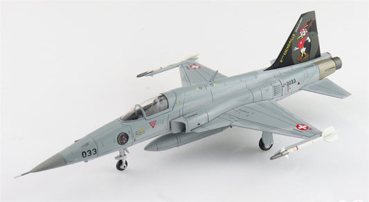 HOBBY MASTER F-5E Tiger II J-3033 Staffel 6 Swiss Air Force (re-issue with new box art) 1:72 Aircraft Pre-built Model