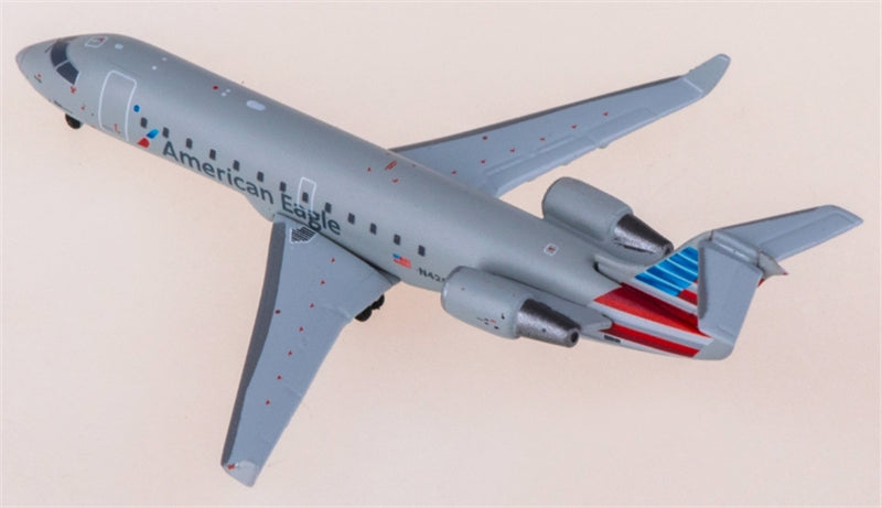 Geminijets 1:400 American Eagle Bombardier N420AW Diecast Model view 3