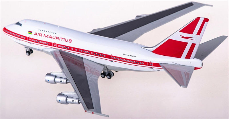 Geminijets Air Mauritius Boeing 747SP 3B-NAG 1:400 Diecast Model view 3