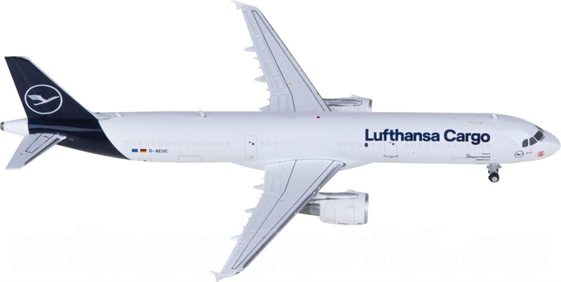 Geminijets Lufthansa Cargo Airbus A321P2F D-AEUC 1:400 Diecast Model view 1