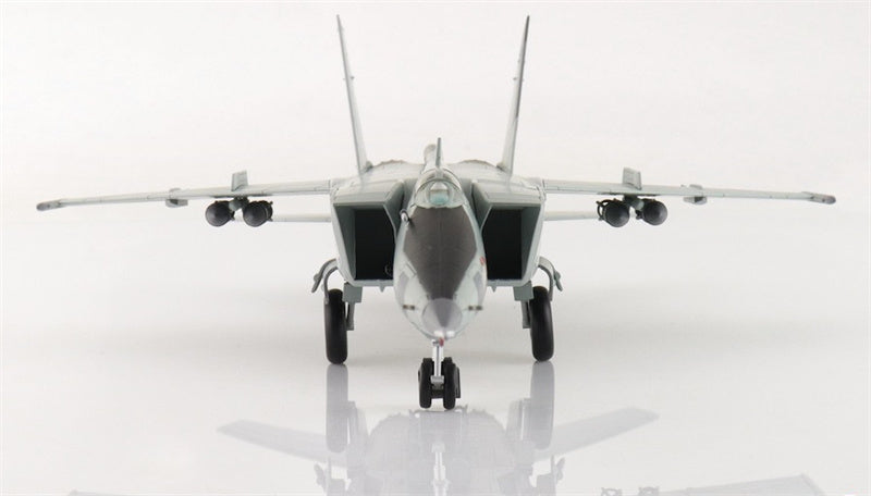 HOBBY MASTER MIG-25RBT Foxbat Red 46 47th GRAP 2nd Sqn. Russian Air Force May 2001 (with 8 x FAB-500 bombs) 1:72 Aircraft Pre-built Model