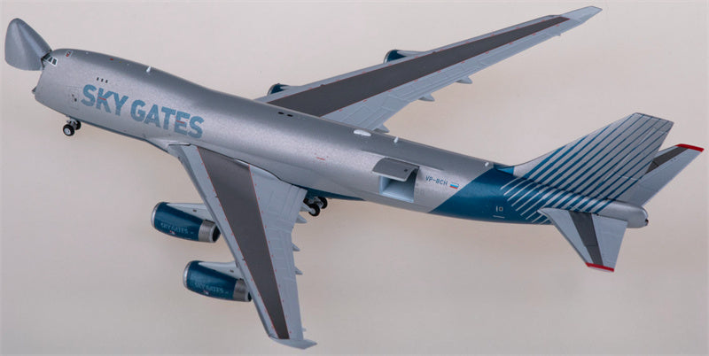 JC Wings Sky Gates Airlines Boeing 747-400F VP-BCH Interactive Series 1:400 Diecast Model view 4