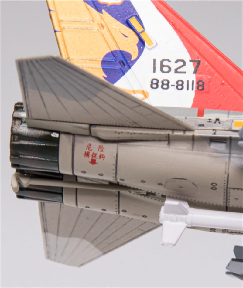 TTF F-CK-1 CHING-KUO INDIGENOUS DEFENSE FIGHTER #1627 88-8118 1:72 Aircraft Pre-built Model