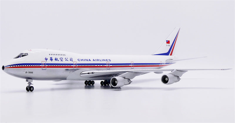 JC Wings 1:200 China Airlines Boeing 747-200 B-1886 Diecast Model view 1