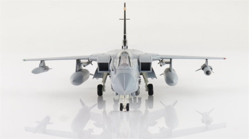 Hobby Master Tornado GR.4 ZA600, 41 (R ) Test and Evaluation Sqn. RAF Coningsby 2011 1:72 Airplane Pre-built Model