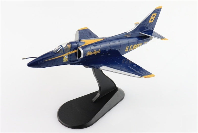 Hobby Master A-4F No. 8 airplane US Navy Tokushima Aibase 2008 Dr Nakanishi 1:72 Airplane Pre-built Model