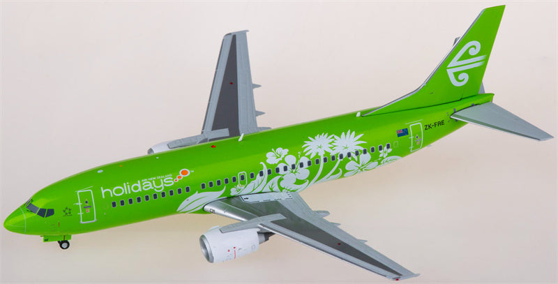 JC Wings Air New Zealand holidays Boeing 737-300 ZK-FRE 1:200 Diecast Model view 2